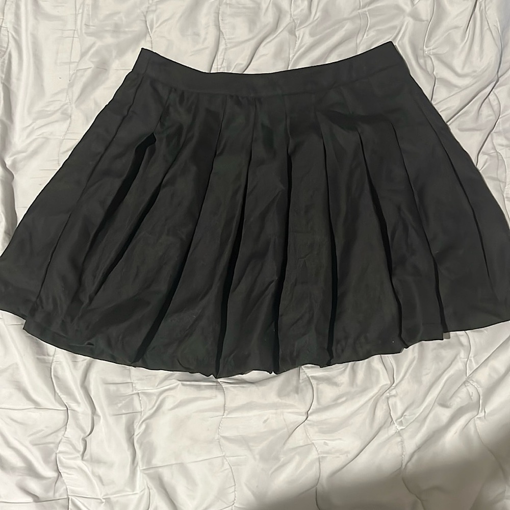Feminine cute black skirt